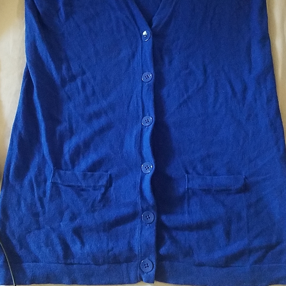 Buttoned jacket - Picture 2 of 4